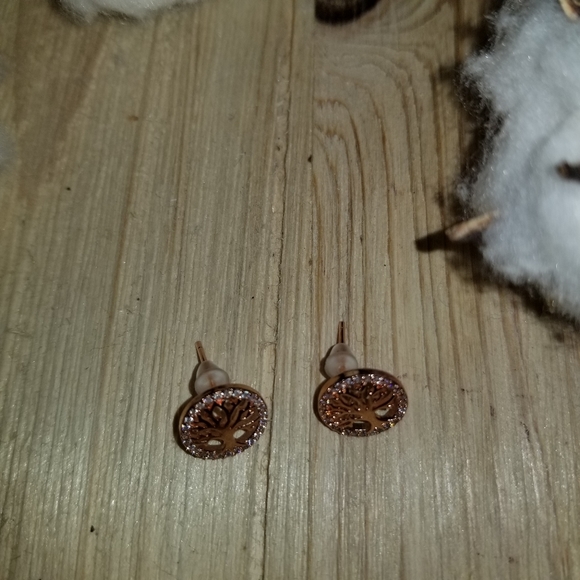 🌳🌳Super Cute Tree earrings in ROSE GOLD 🌳🌳 - Picture 5 of 5